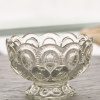 L.E. Smith Mond- und Stern-Glasschale auf Fuß – 15 cm