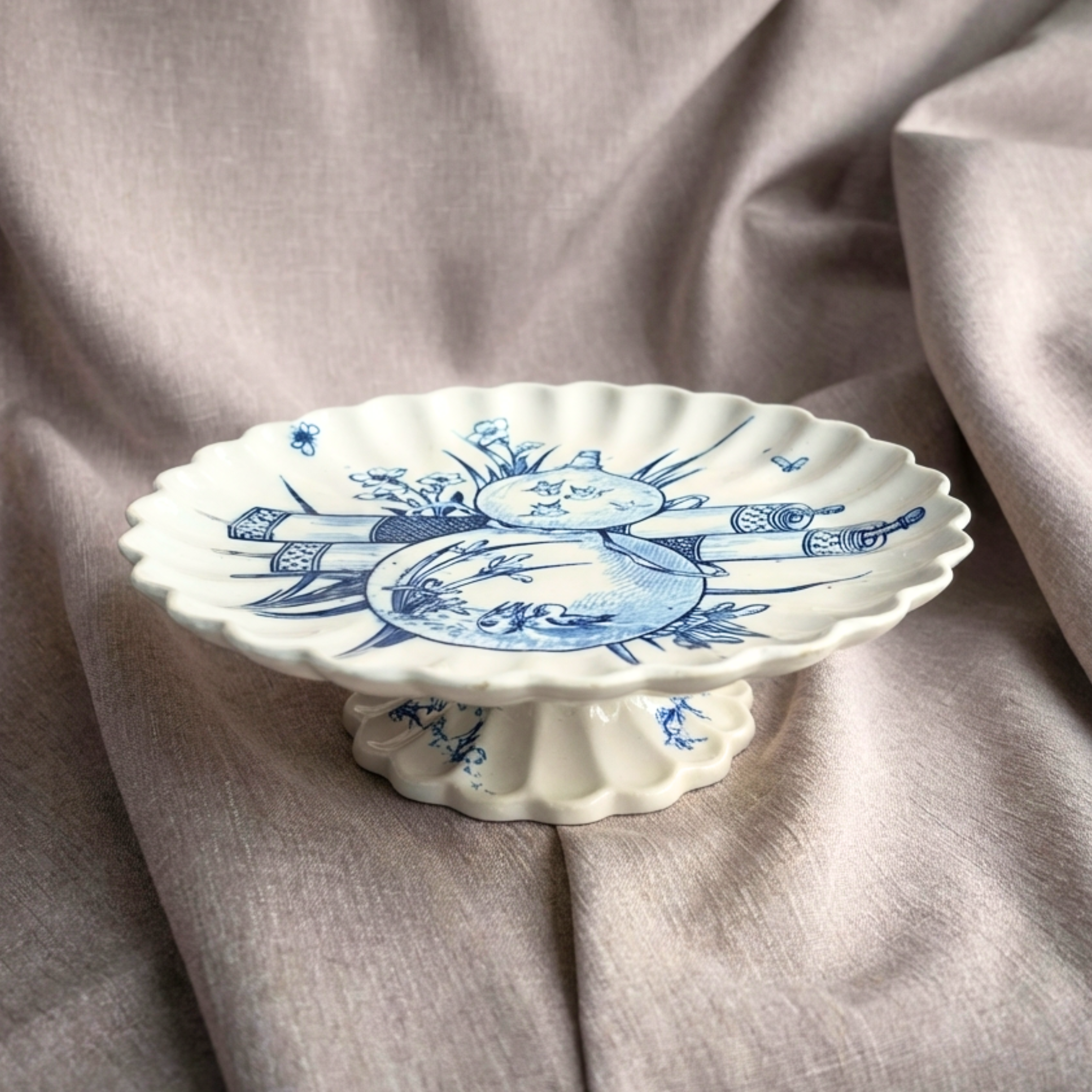 Pair of Antique W.T. Copeland Pedestal Comports – Cobalt Japonisme, Circa 1880