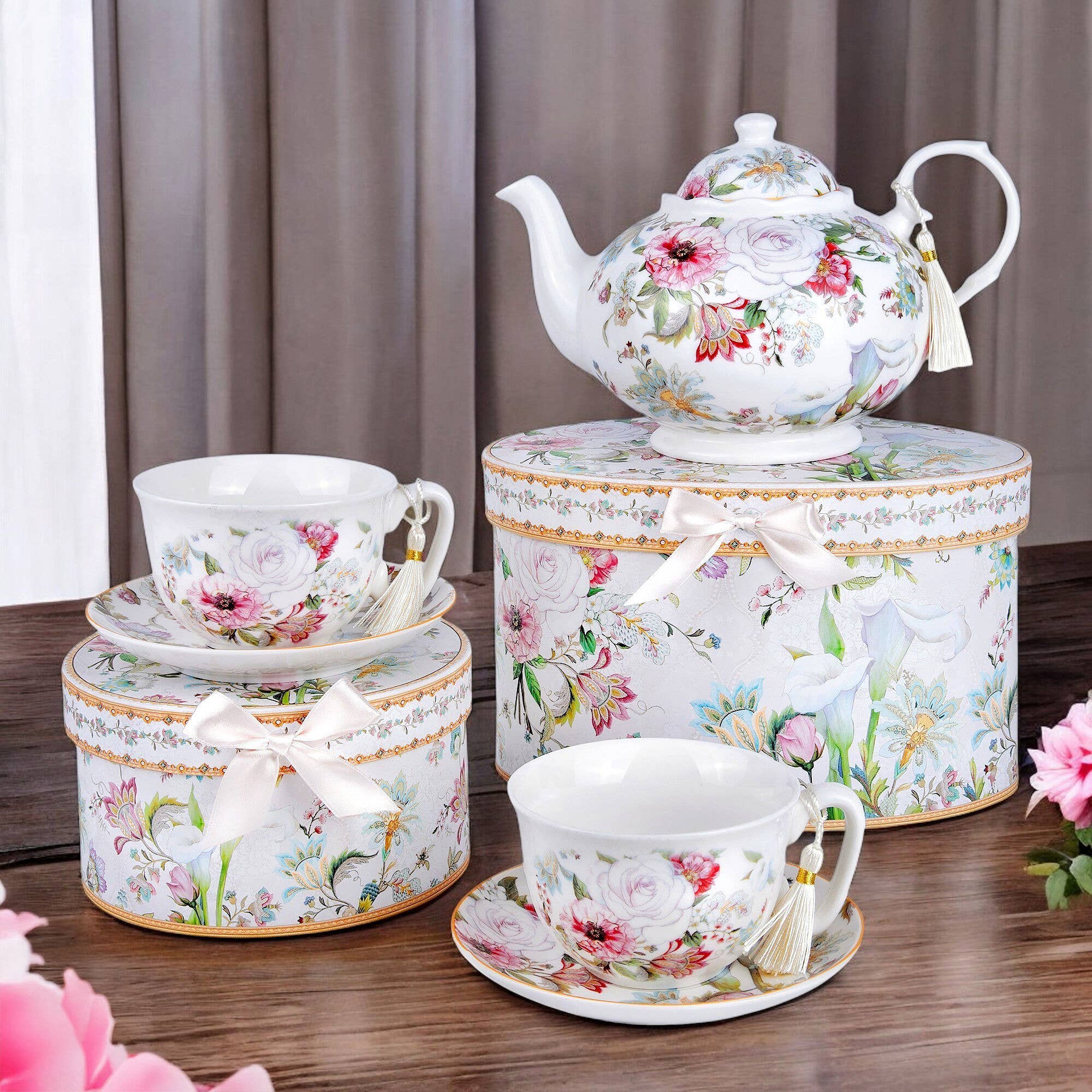 Dream Garden Porcelain Teapot in Gift Box – Floral Everyday Accent