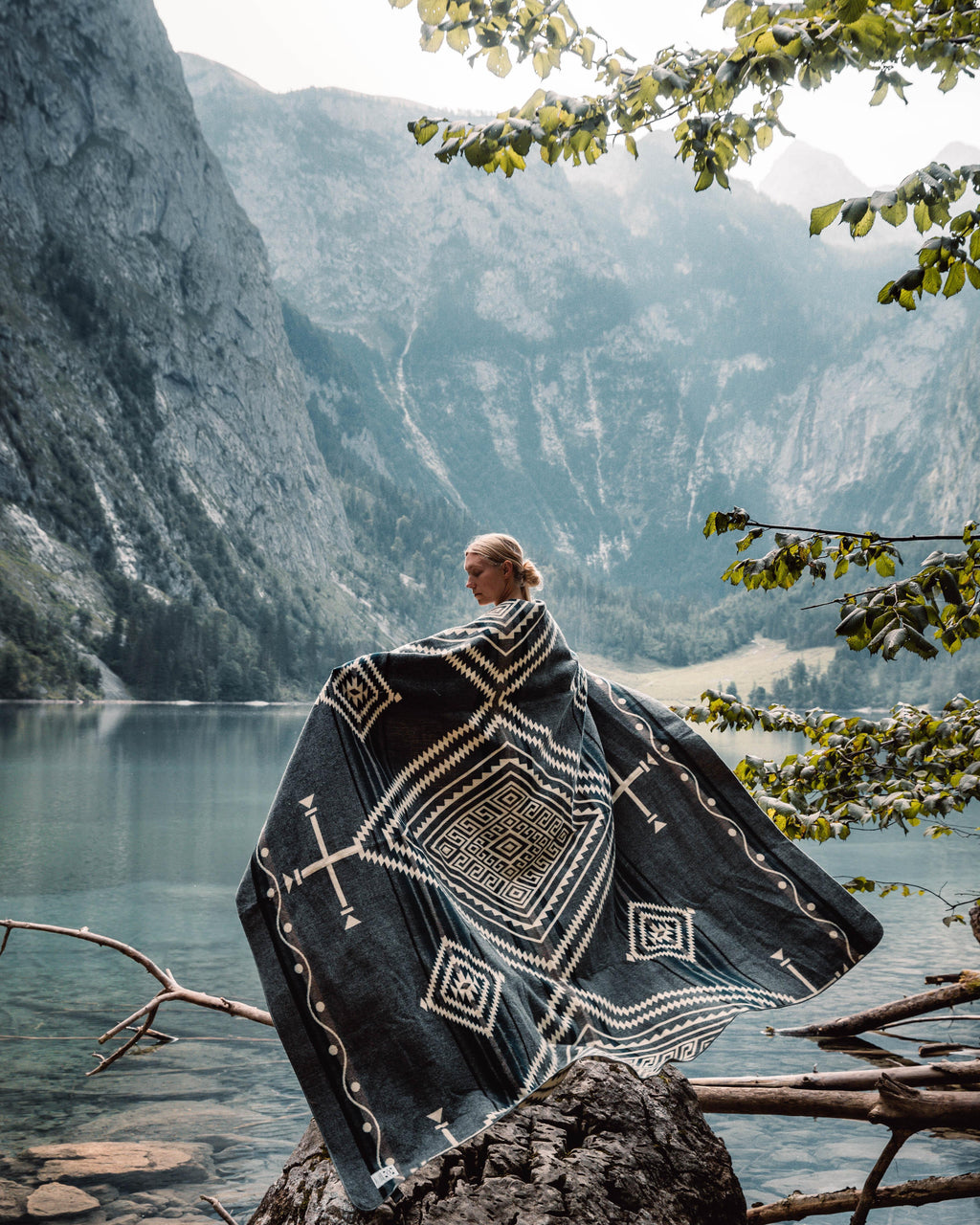 Achuar Blanket - Ash Grey, Recycled Acrylic