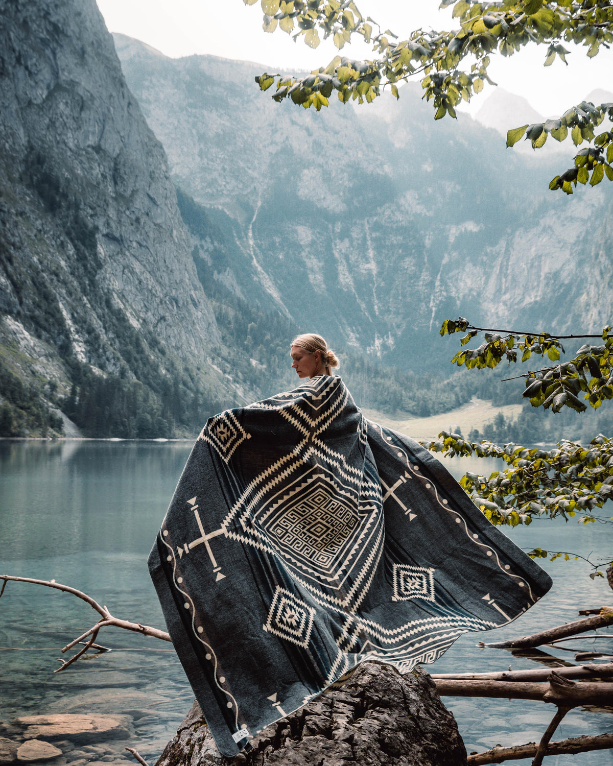 Achuar Blanket - Ash Grey, Recycled Acrylic