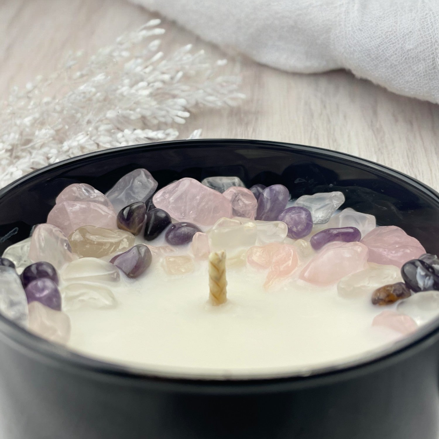 Aquarius Zodiac Crystal Candle — 10 oz