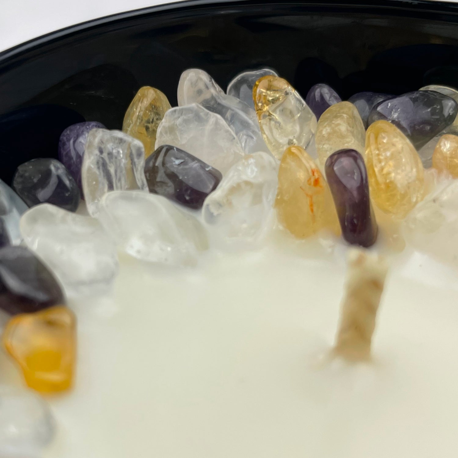 Bougie Cristalline Vents Arctiques avec Citrine, Améthyste et Cristal de Roche | Bougie en Cire de Coco-Soja, 255g