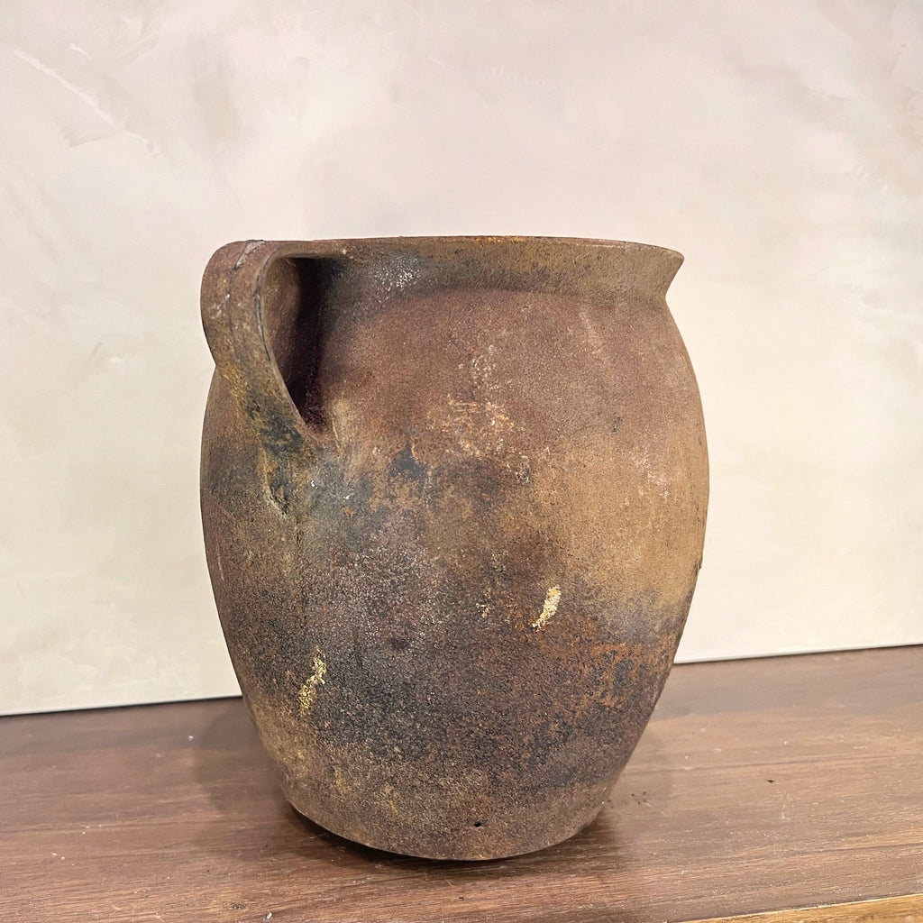 Artem Vintage Iron Pot