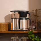 Connoisseur 8 Tassen Filterkaffeemaschine One-Touch mit Thermokanne