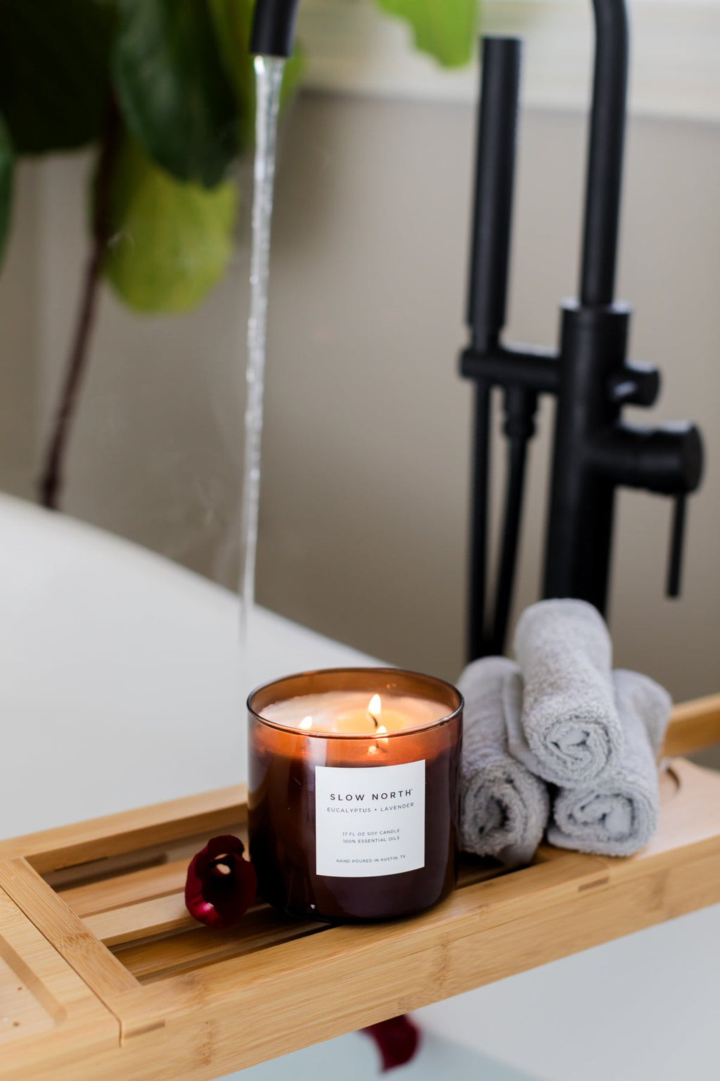 Bougie 3 mèches Eucalyptus + Lavande – Mélange d'herbes apaisant