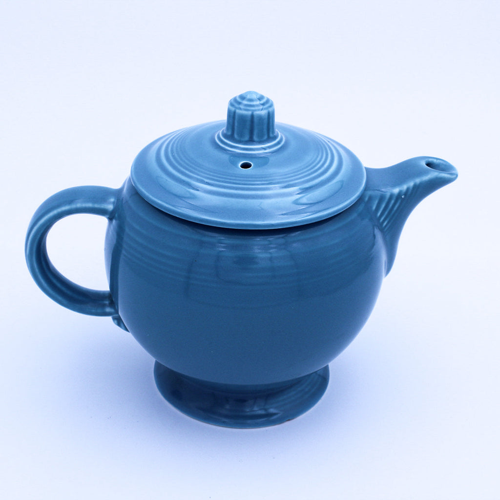 Théière Vintage Fiesta Turquoise – Anse en C – Homer Laughlin USA