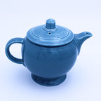 Théière Vintage Fiesta Turquoise – Anse en C – Homer Laughlin USA