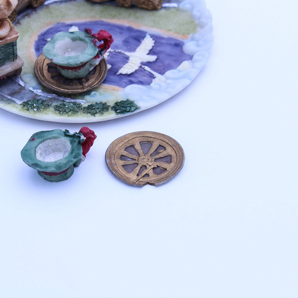 Miniatur-Weihnachtszug-Teeset – Winziges Urlaubs-Sammelstück aus Polyresin