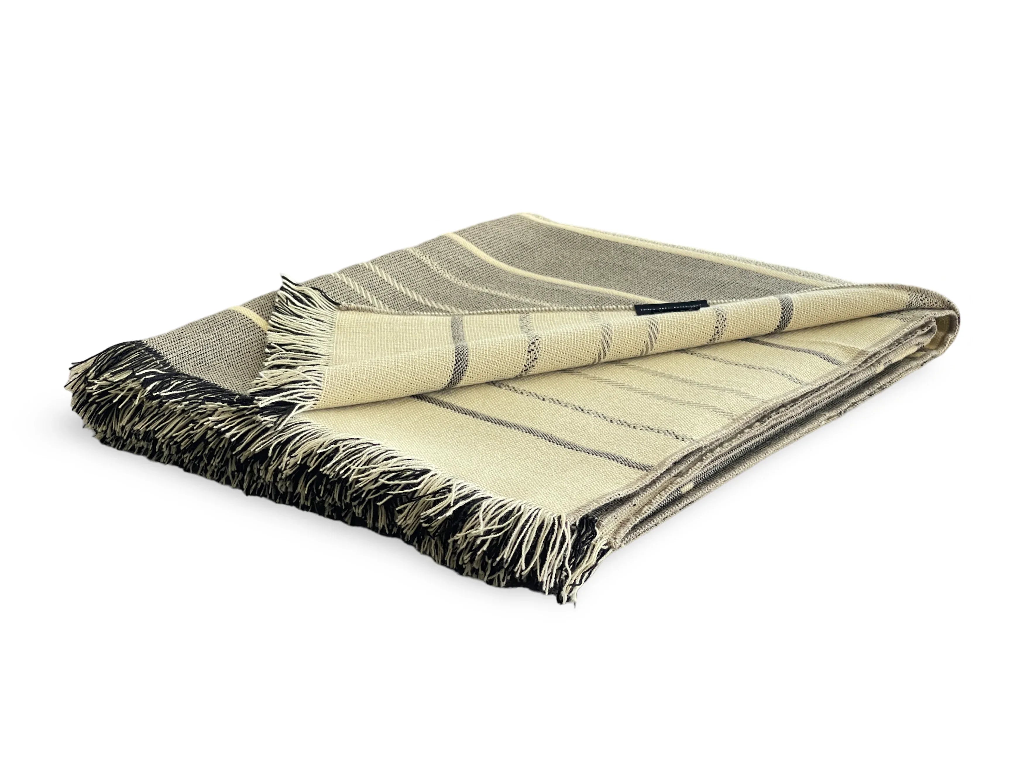 Equinoccio Throw - 100% Recycled Acrylic