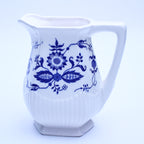 Blauer Zwiebelmuster-Keramikkrug – Vintage Kobalt & Weiß 15 cm