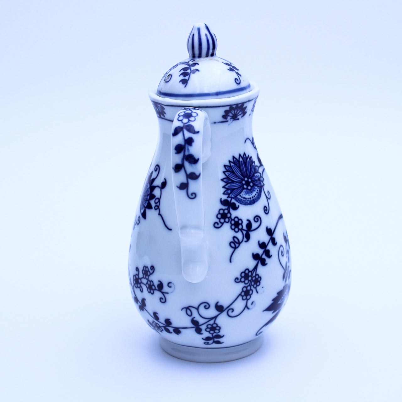 Vienna Woods Blue Onion Single‑Serve Ceramic Pot by Seymour Mann 6.5"