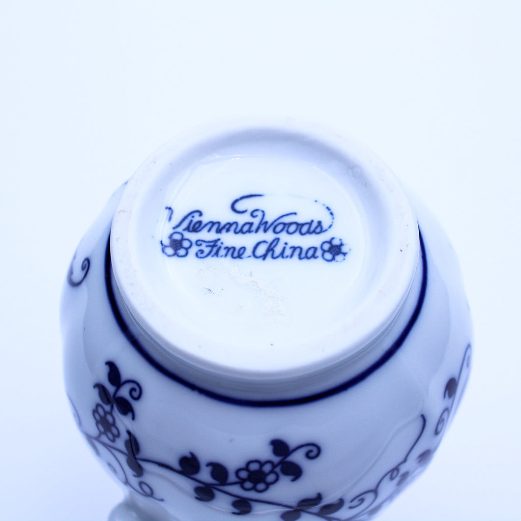 Vienna Woods Blue Onion Single‑Serve Ceramic Pot by Seymour Mann 6.5"