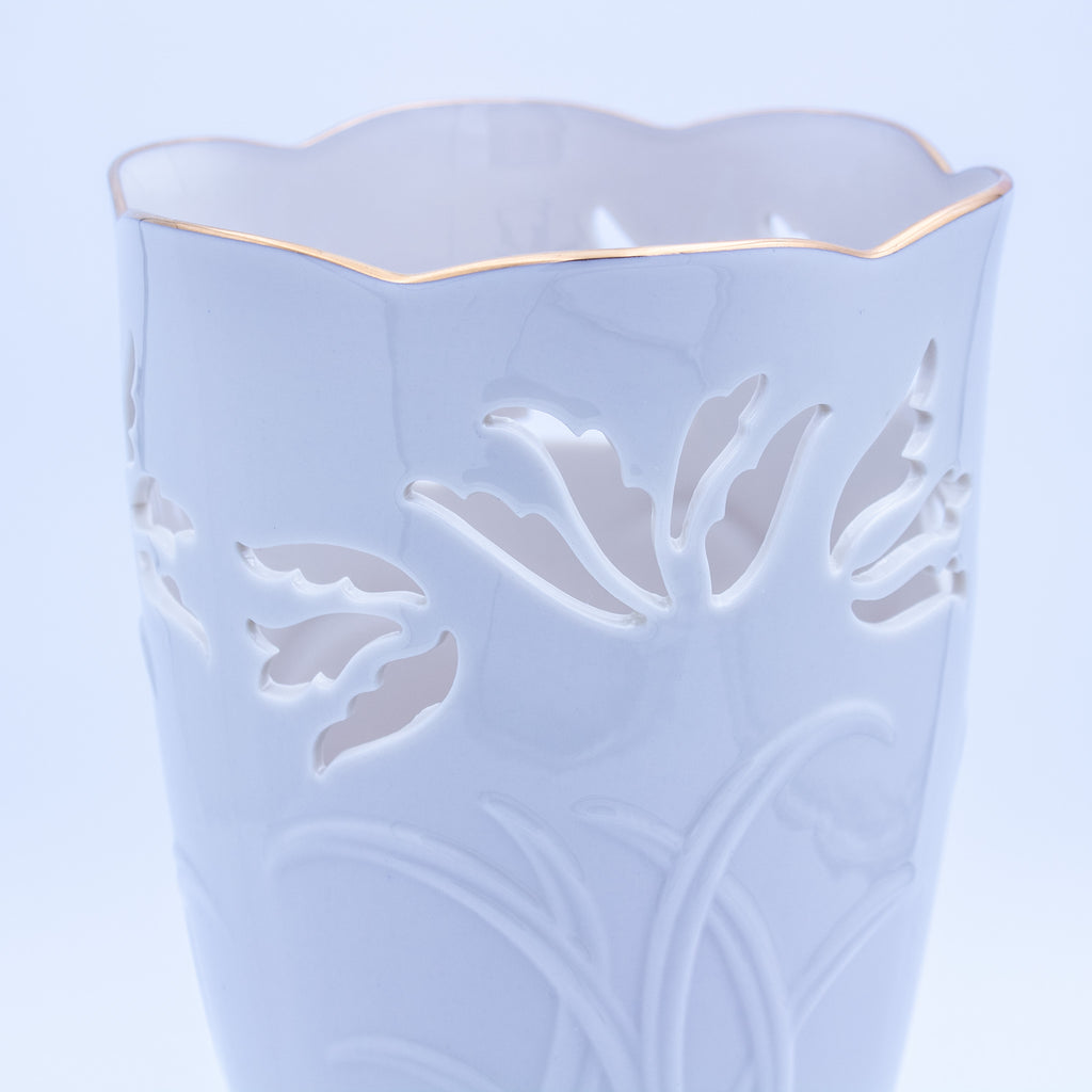 Lenox Porcelain Westbury Pierced Tulip Vase with 24k Gold Trim 9.5"