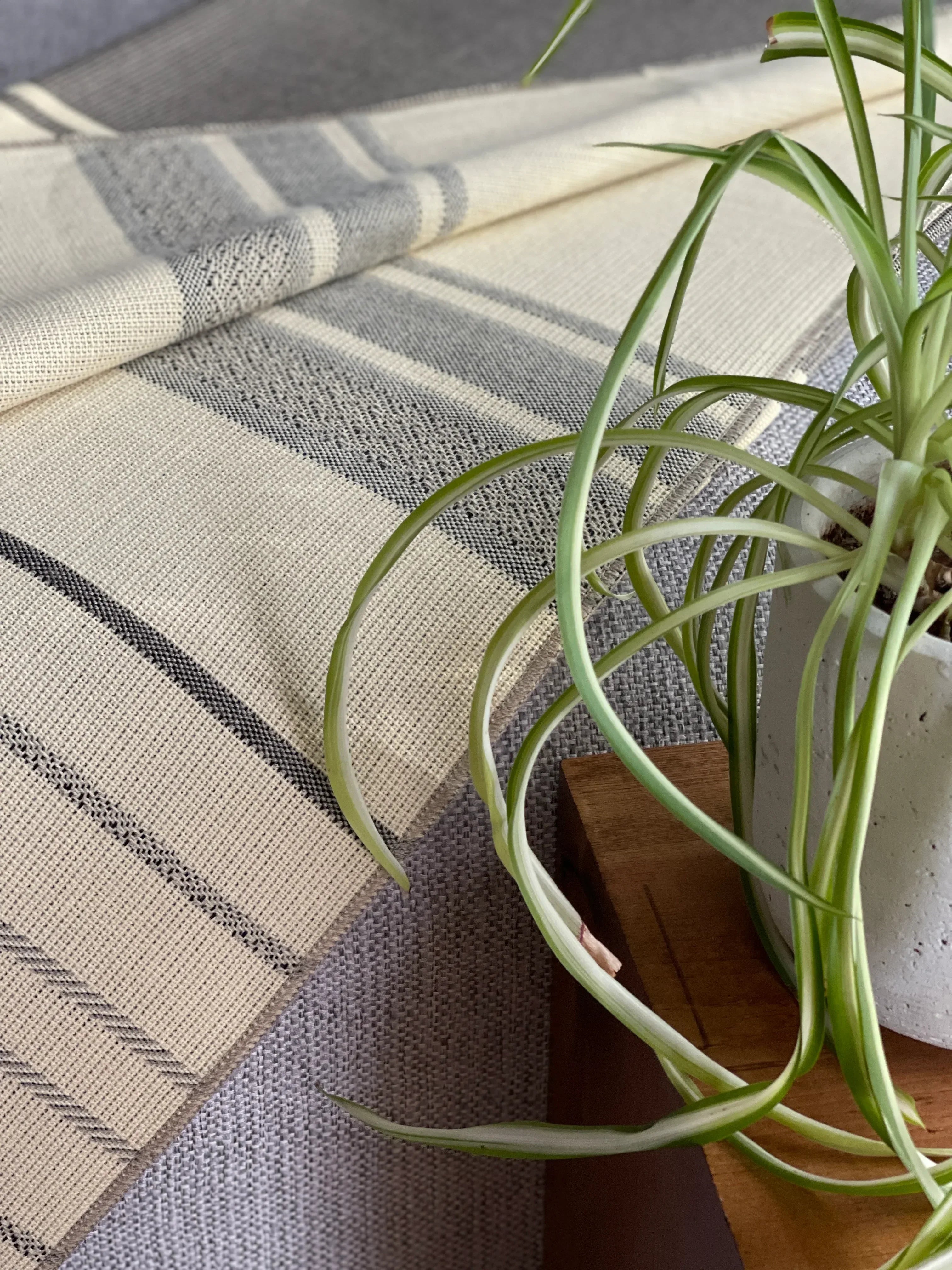Equinoccio Throw - 100% Recycled Acrylic