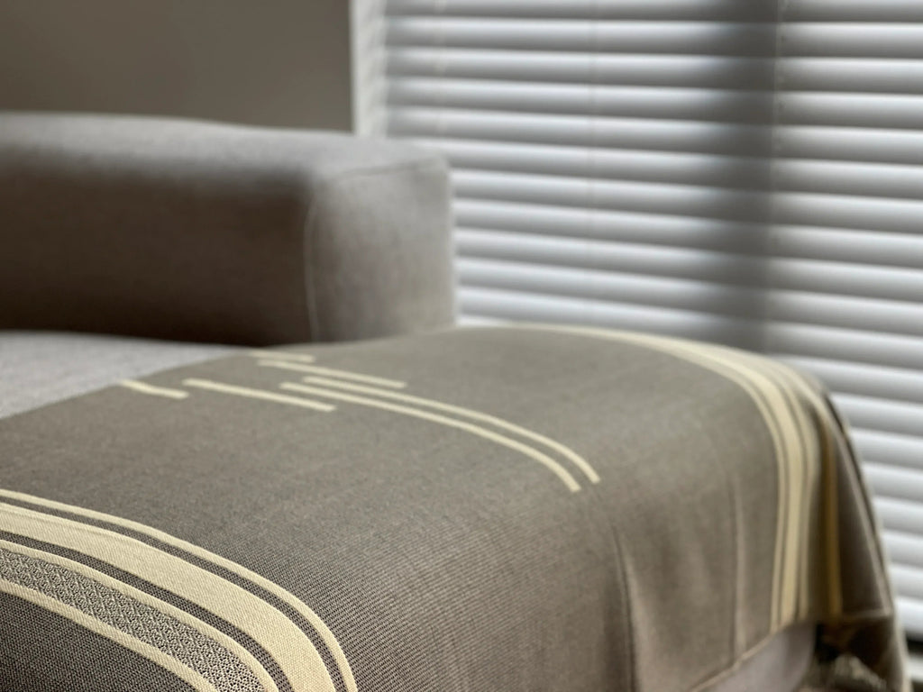 Equinoccio Throw - 100% Recycled Acrylic