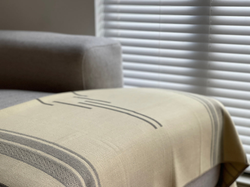 Equinoccio Throw - Cedar Brown