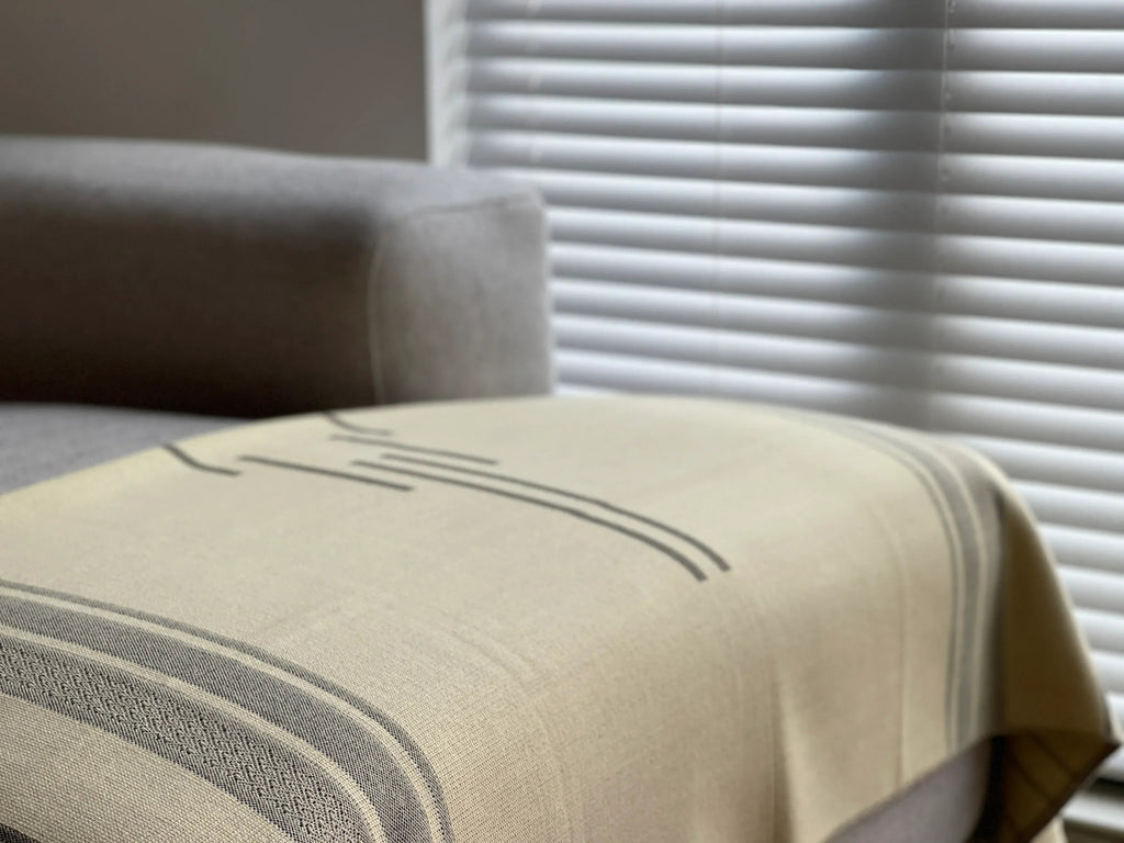Equinoccio Throw - 100% Recycled Acrylic