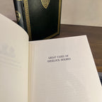 Dunkelgrün vergoldete Bücher – Zweierset
