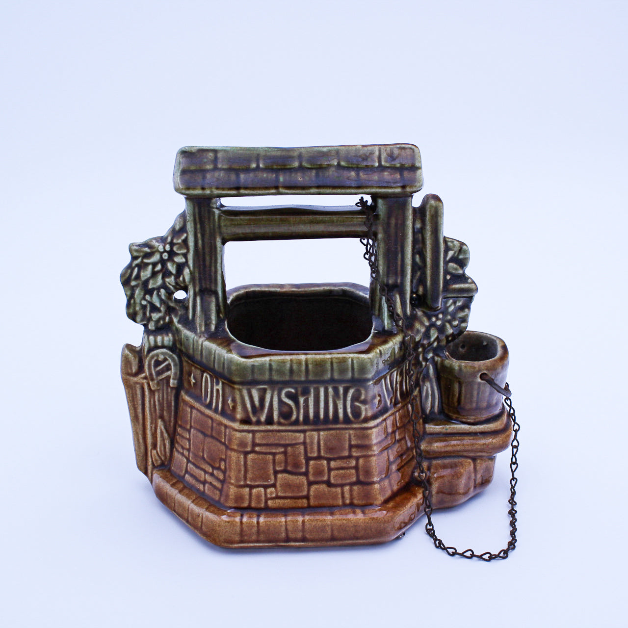 1950er Vintage McCoy Wunschbrunnen-Pflanzgefäß mit Kette