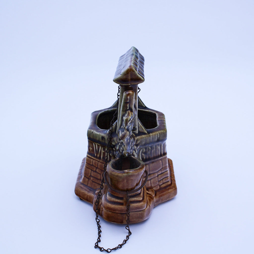 1950er Vintage McCoy Wunschbrunnen-Pflanzgefäß mit Kette