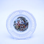 Alte Kemple Milchglas-Durchbruchplatte mit romantischer Szene
