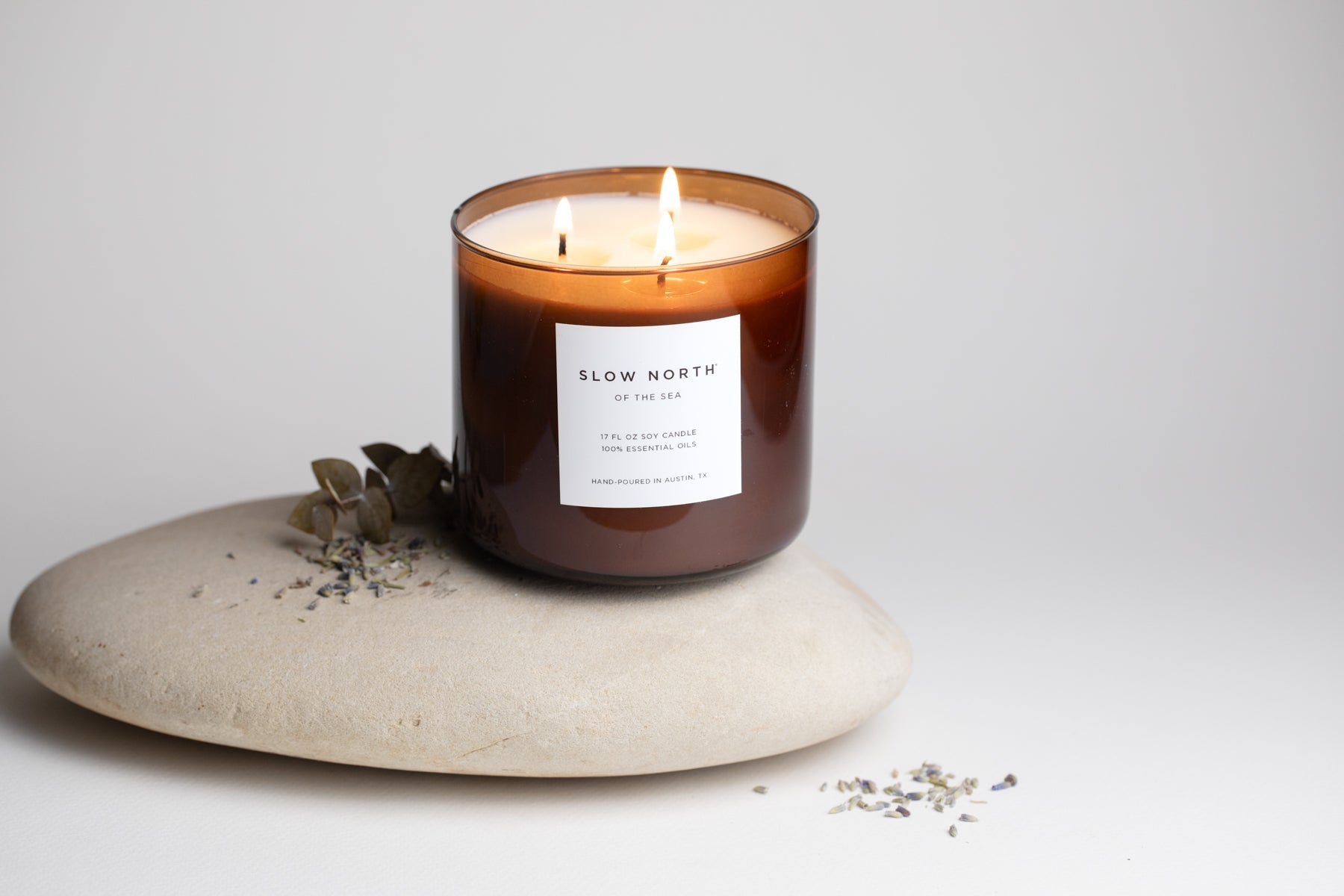 Chandelle à 3 mèches Signature « De la mer » – Eucalyptus, lavande et menthe poivrée