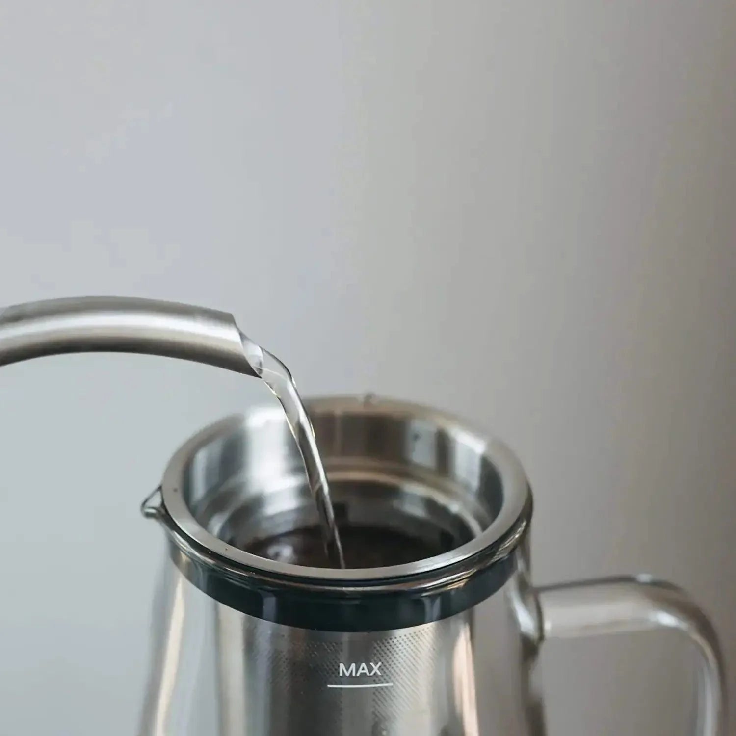 Ovalware Cold Brew Maker - Glass Carafe with Stainless Filter