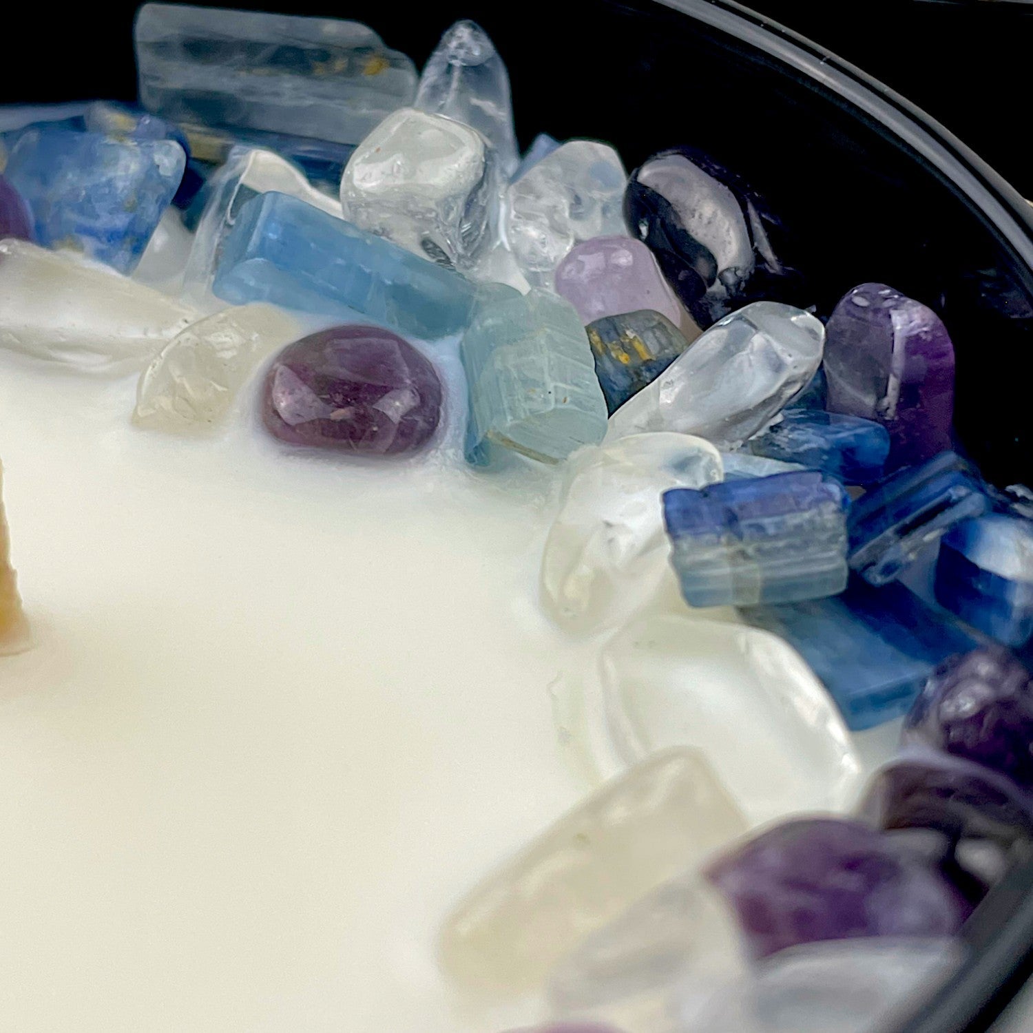 Pisces Zodiac Crystal Candle — 10 oz