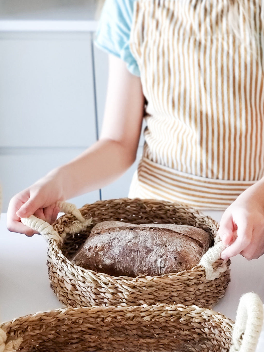 Savar Round Bread Basket – Natural & White
