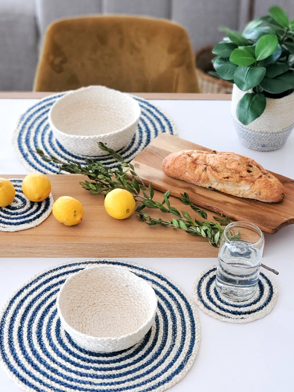 Kata Spiral Placemat – Blue & White (Set of 4)
