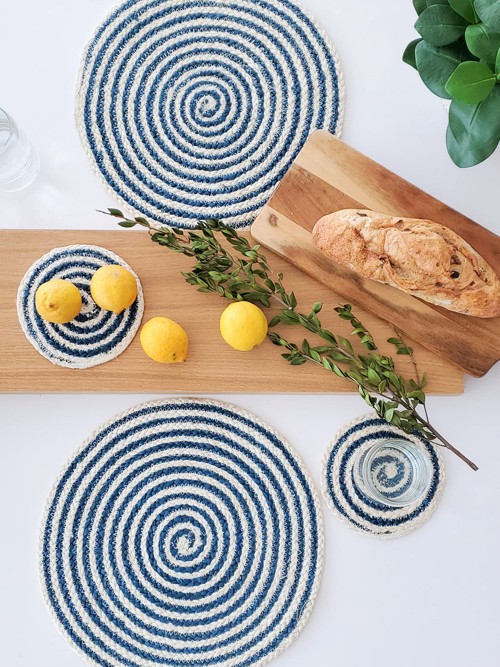 Kata Spiral Placemat – Blue & White (Set of 4)