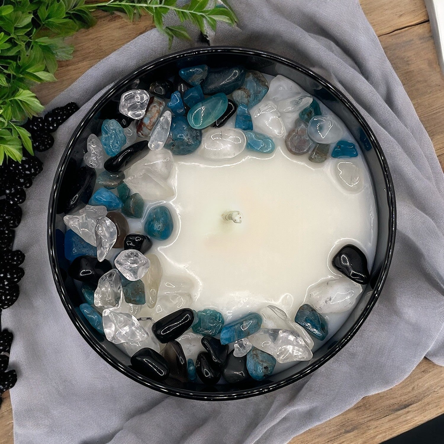 Libra Zodiac Crystal Candle — 10 oz