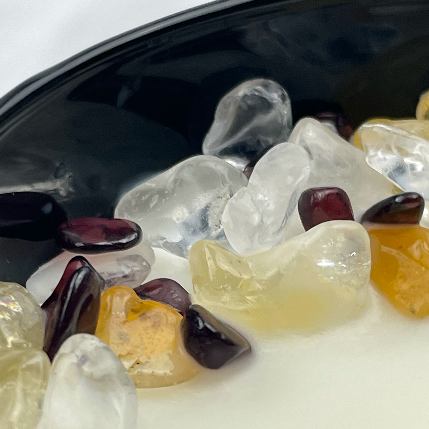 Leo Zodiac Crystal Candle — 10 oz