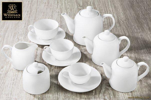 Fine Porcelain Teapot – White