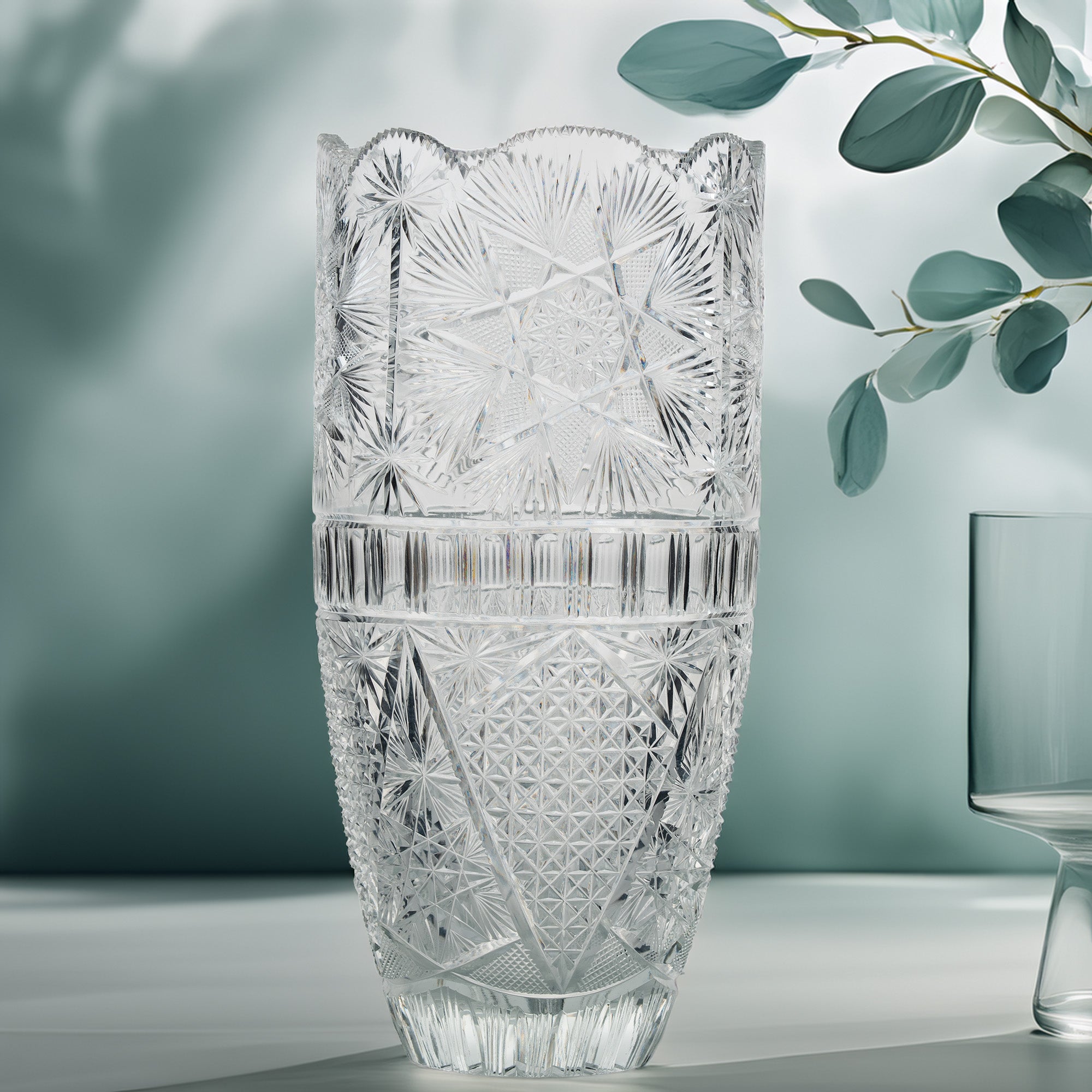 Large Sawtooth Rim Cut Crystal Vase - Starburst & Diamond Cuts