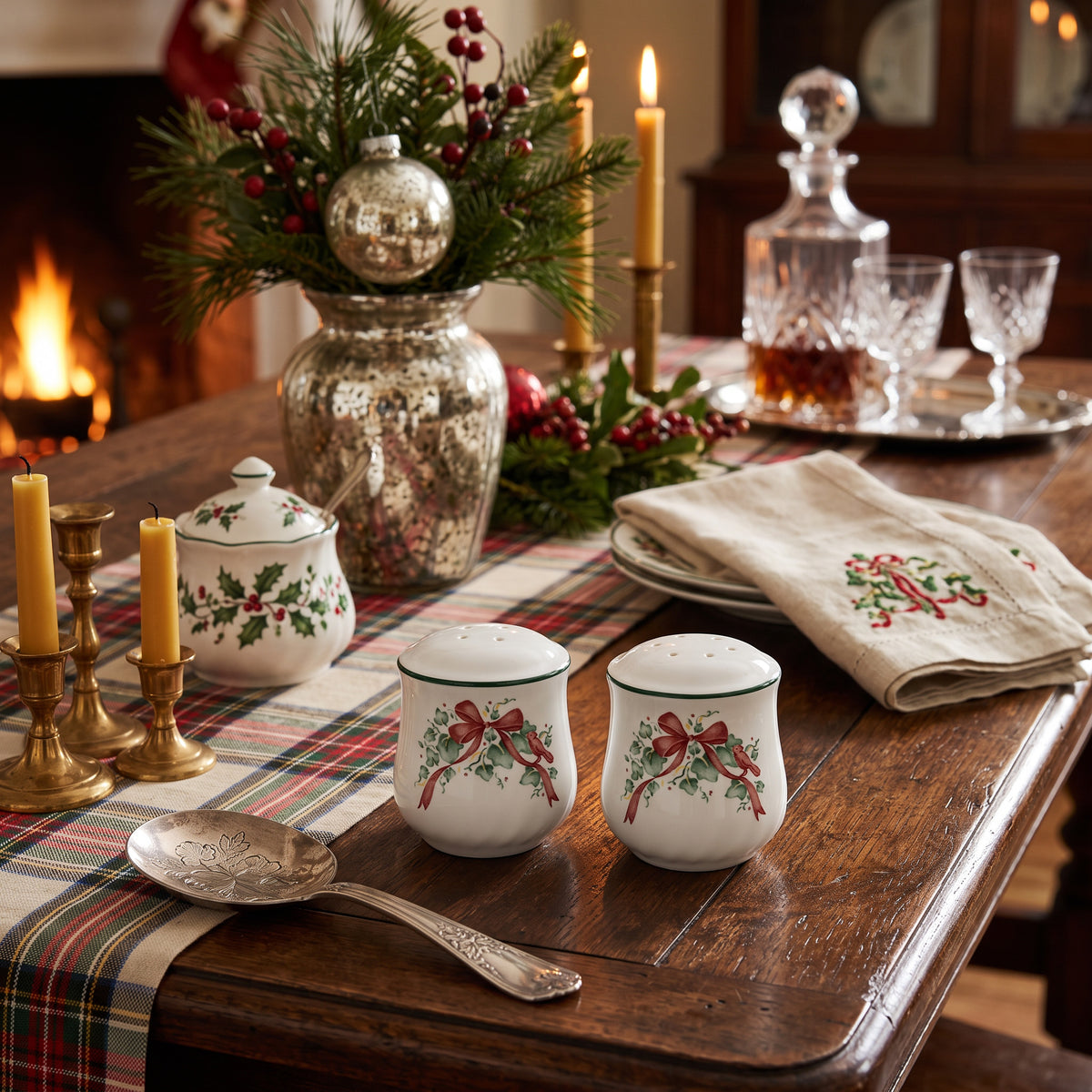 Corelle Coordinates Callaway Holiday Salt and Pepper Shaker Set