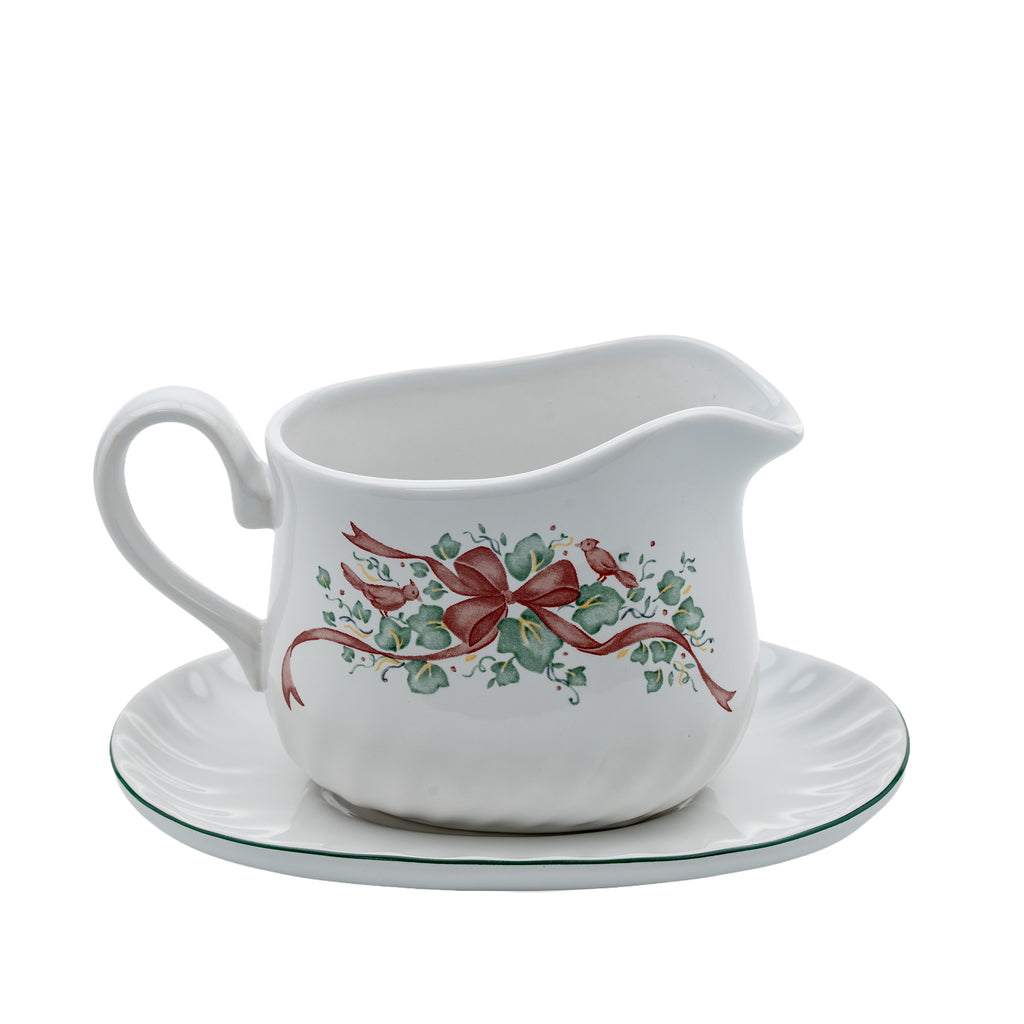 Corelle Coordinates Callaway Holiday Gravy Boat With Underplate