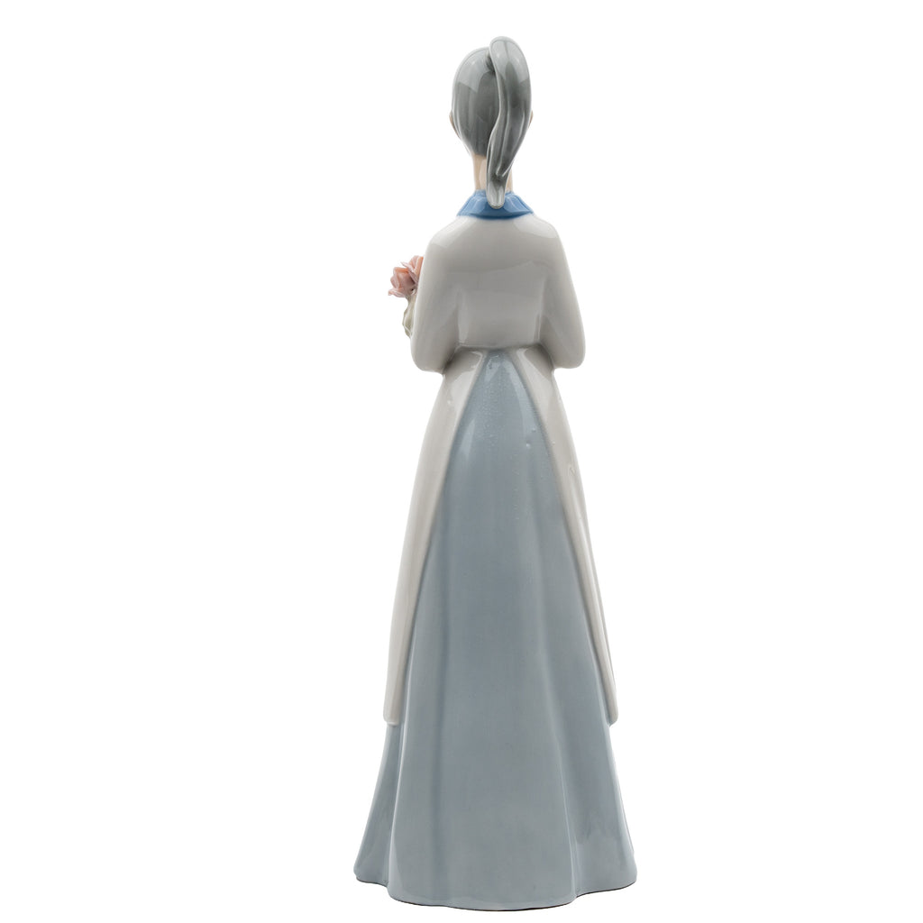 Lladró-Style Porcelain Girl - Springtime Serenity