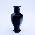 Vase aus schwarzem Amethystglas mit Emaille- und Perlmuttintarsien — 19,7 cm