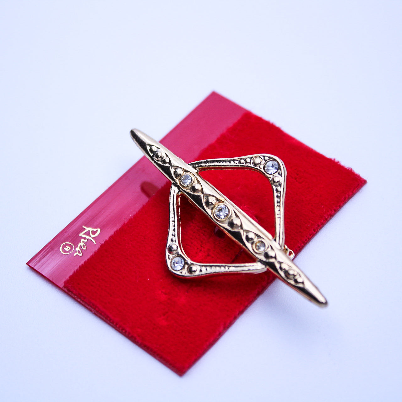 Vintage Minimalist Gold Tone Rhinestones Brooch – Elegant Retro Jewelry