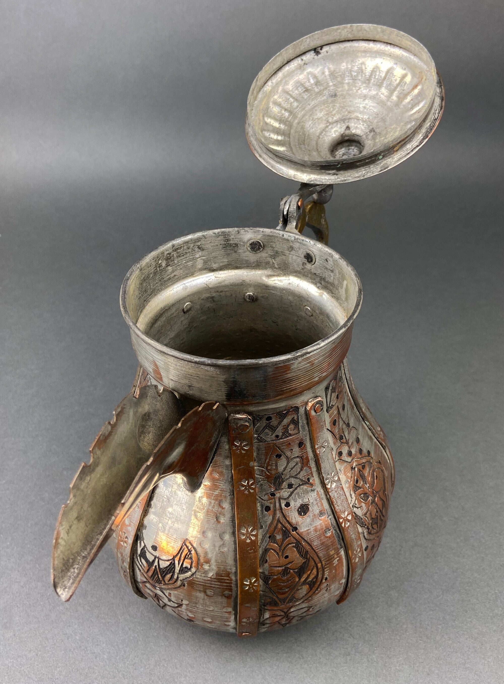 Turkish Copper Coffee Pot with Lid – Hand‑Hammered Ornate Design