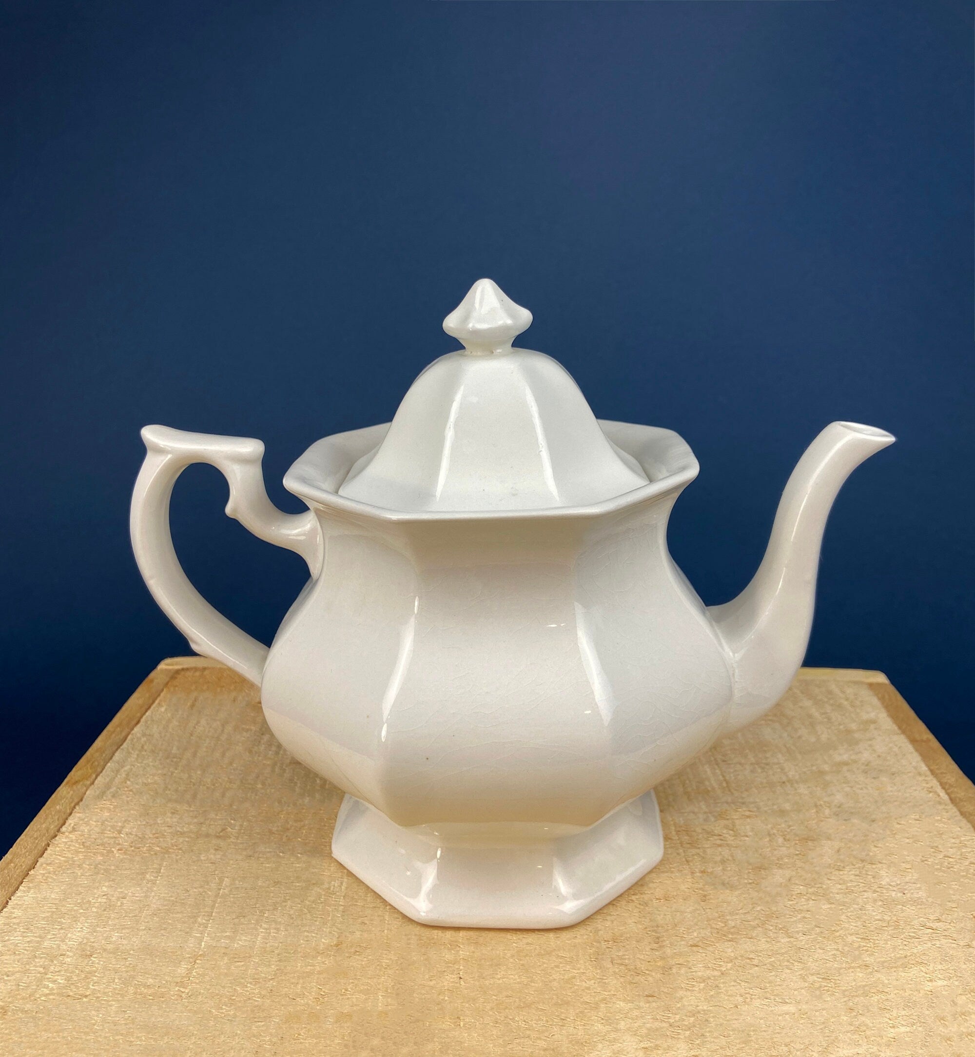 White Ironstone Tea Pot & Sugar Bowl – WM Adams & Sons Micratex England