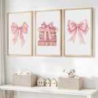 Rosa Kinderzimmer-Kunst – Schleifen & Bücher Aquarell-Set (3 Drucke)