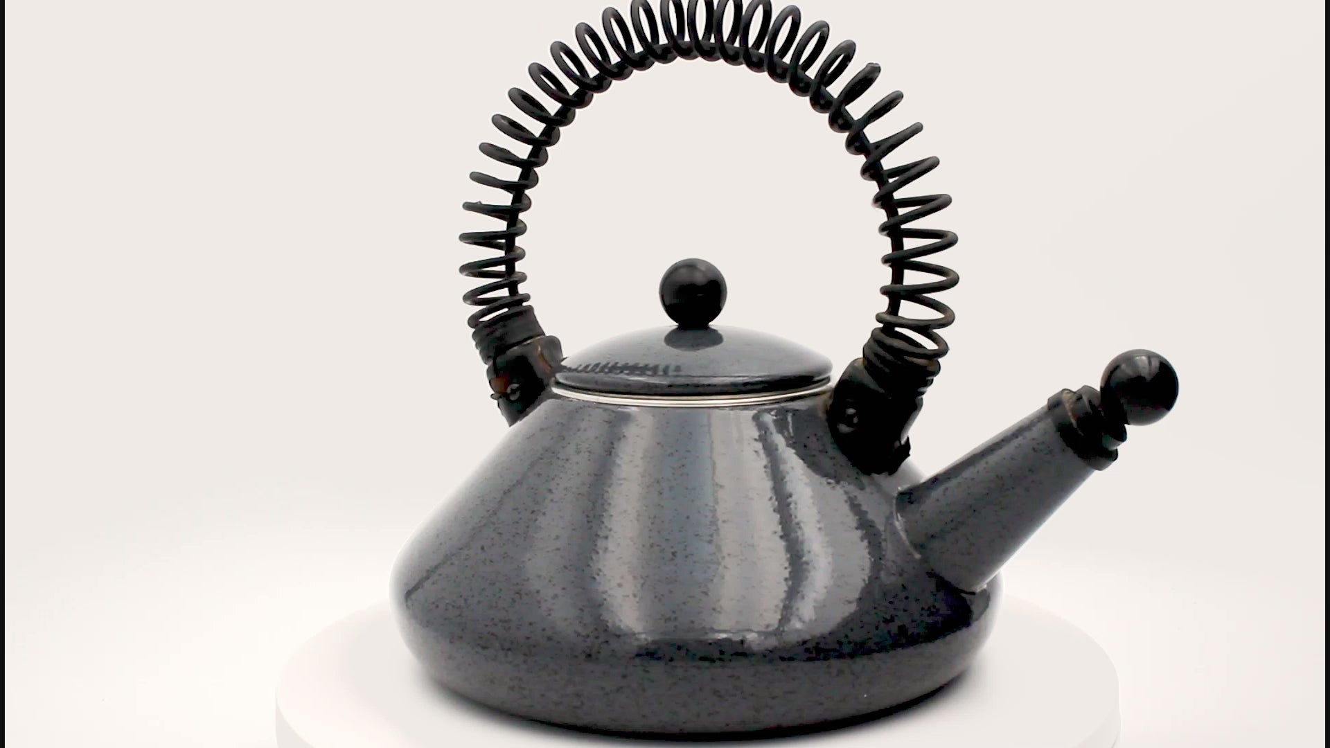 Memphis‑Style Dark Grey Speckled Enameled Steel Tea Kettle