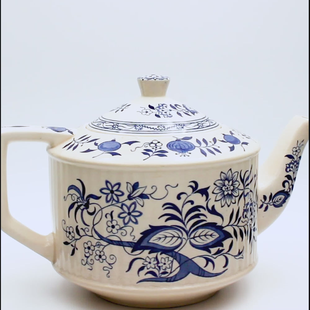 Sadler Blue Onion Ribbed Ceramic Teapot – Staffordshire, England