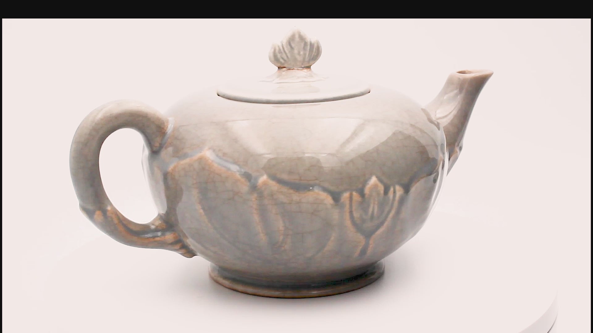 Steubenville Woodfield Dove Gray Porcelain Teapot 5.5" Leaf Motif