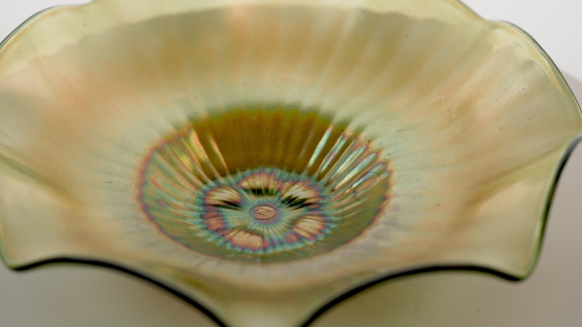 Northwood Green Opalescent Stippled Rays Ruffled Bowl – Carnival Glass