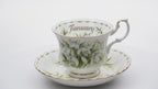 Royal Albert Teetasse und Untertasse „January Snowdrops“ — Montrose
